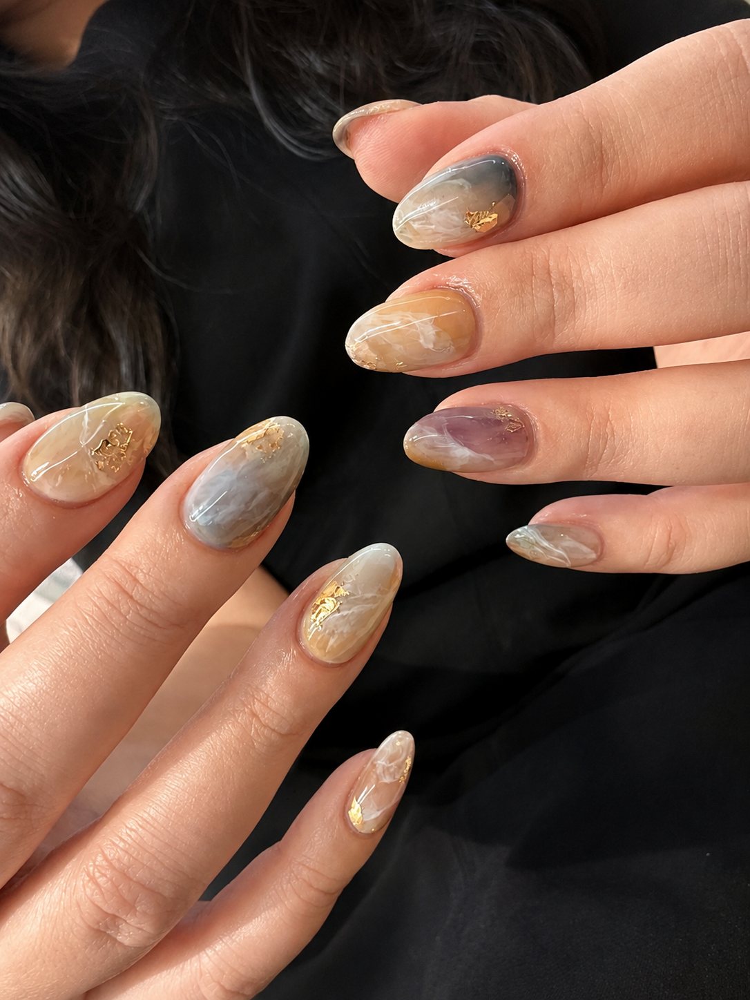 Smoky grey and gold marble gel
